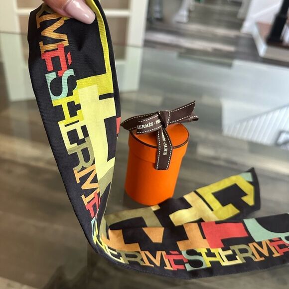 Hermes Multicolor Decorative Twilly - Picture 4 of 10